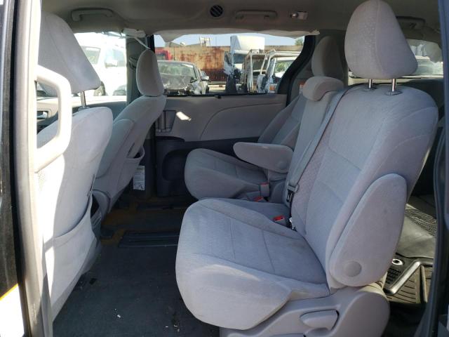 Photo 6 from auction – 2017 TOYOTA SIENNA LE with VIN 5TDKZ3DC2HS817385