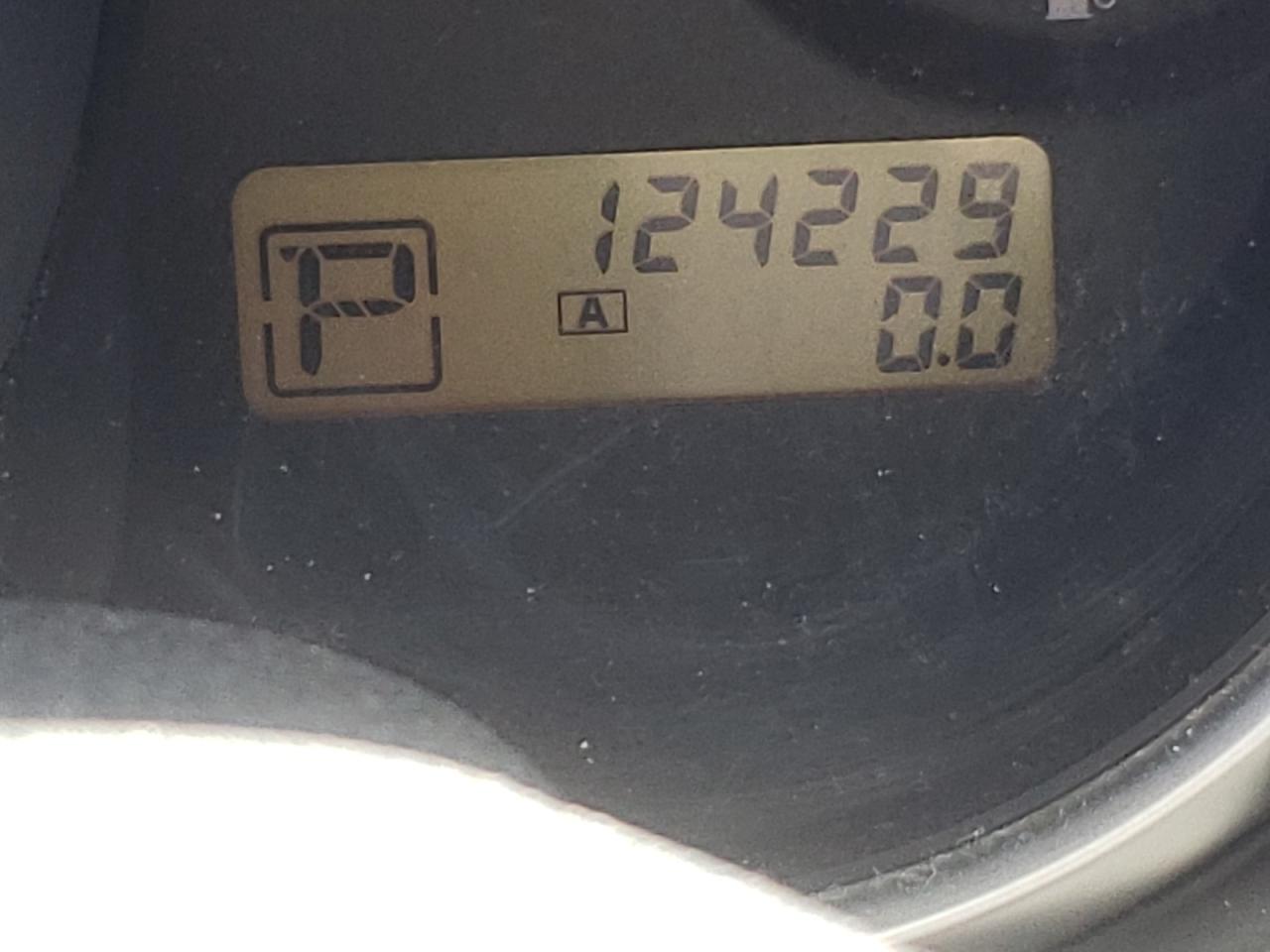 Photo 8 from auction – 2008 NISSAN VERSA S with VIN 3N1BC13E88L413833
