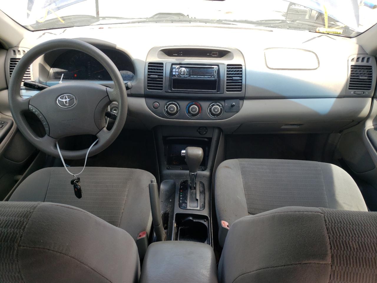 Photo 9 from auction – 2005 TOYOTA CAMRY LE with VIN 4T1BE32K25U088636