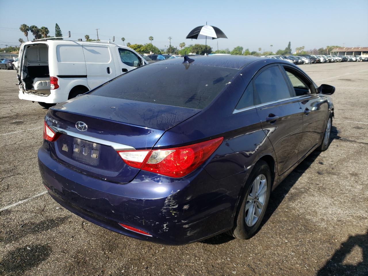 Photo 4 from auction – 2011 HYUNDAI SONATA GLS with VIN 5NPEB4AC1BH077174
