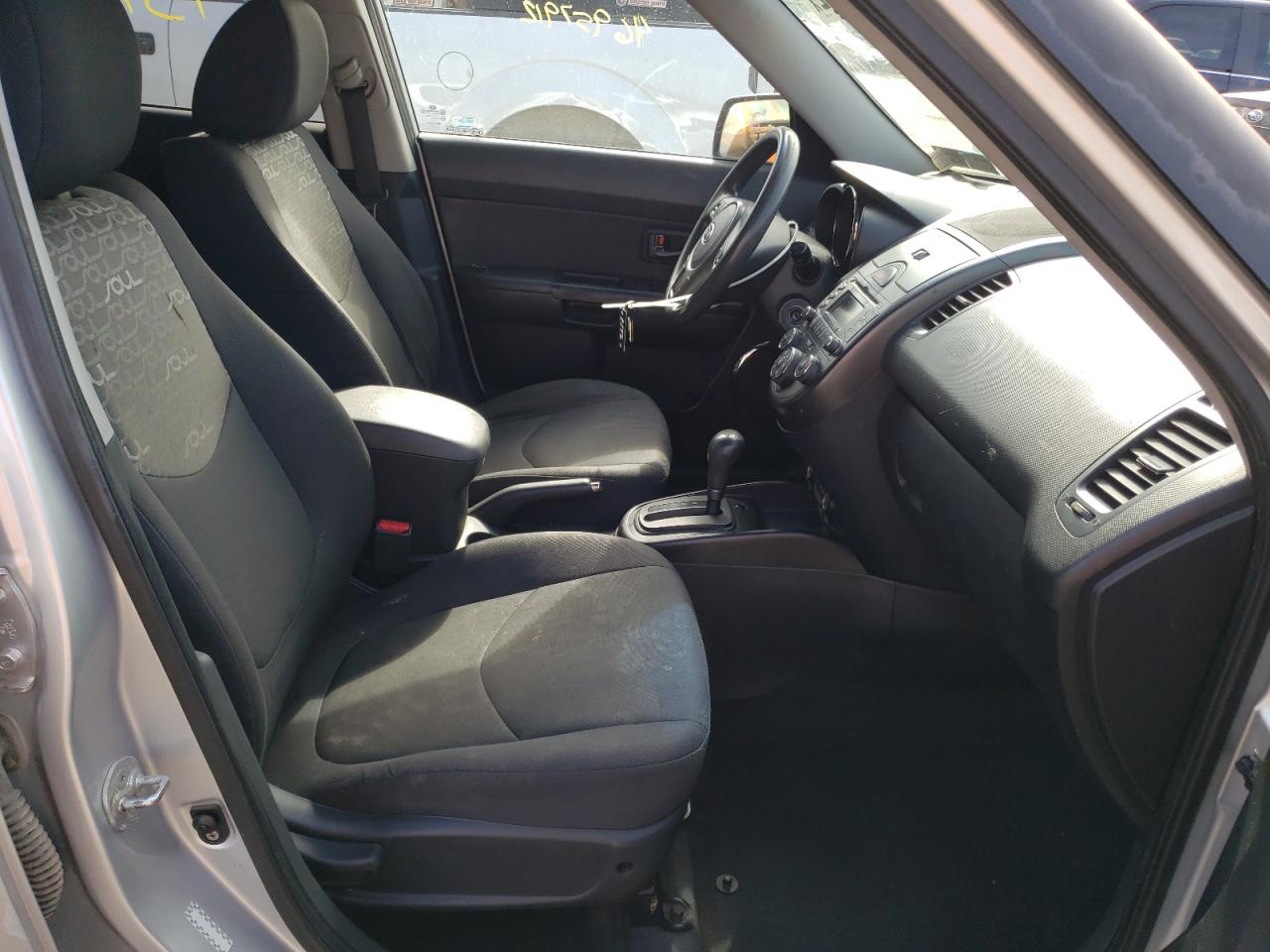 Photo 5 from auction – 2010 KIA SOUL + with VIN KNDJT2A21A7701792