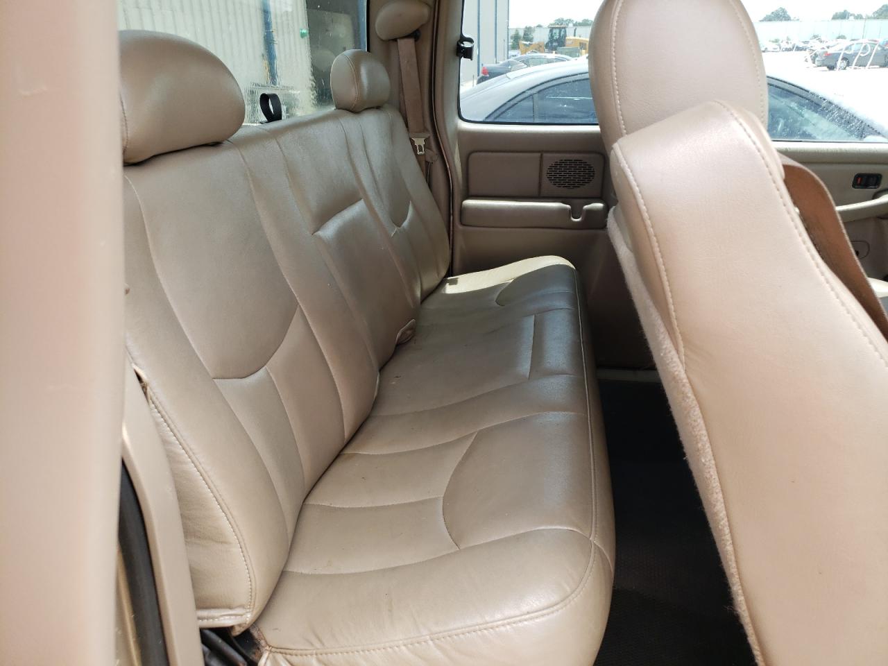 Photo 6 from auction – 2004 CHEVROLET SILVERADO with VIN 2GCEC19T941317706