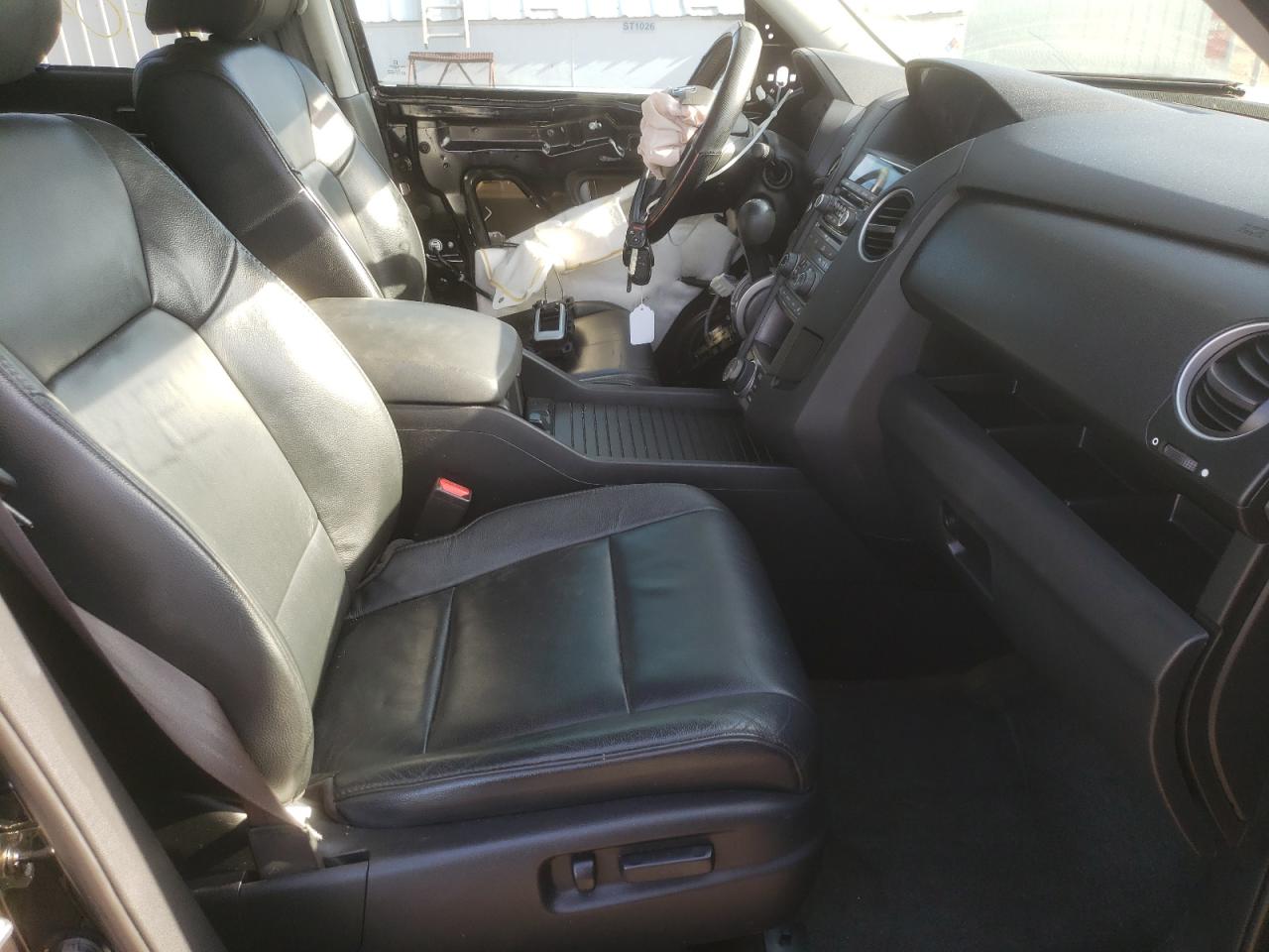Photo 19 from auction – 2015 HONDA PILOT TOUR with VIN 5FNYF4H99FB047890