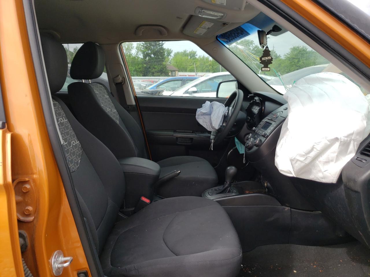 Photo 5 from auction – 2011 KIA SOUL + with VIN KNDJT2A24B7211073