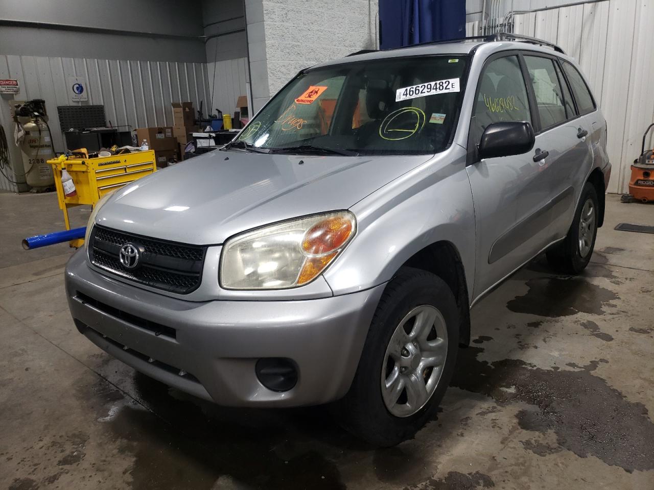 Photo 2 from auction – 2005 TOYOTA RAV4 with VIN JTEGD20V650066369