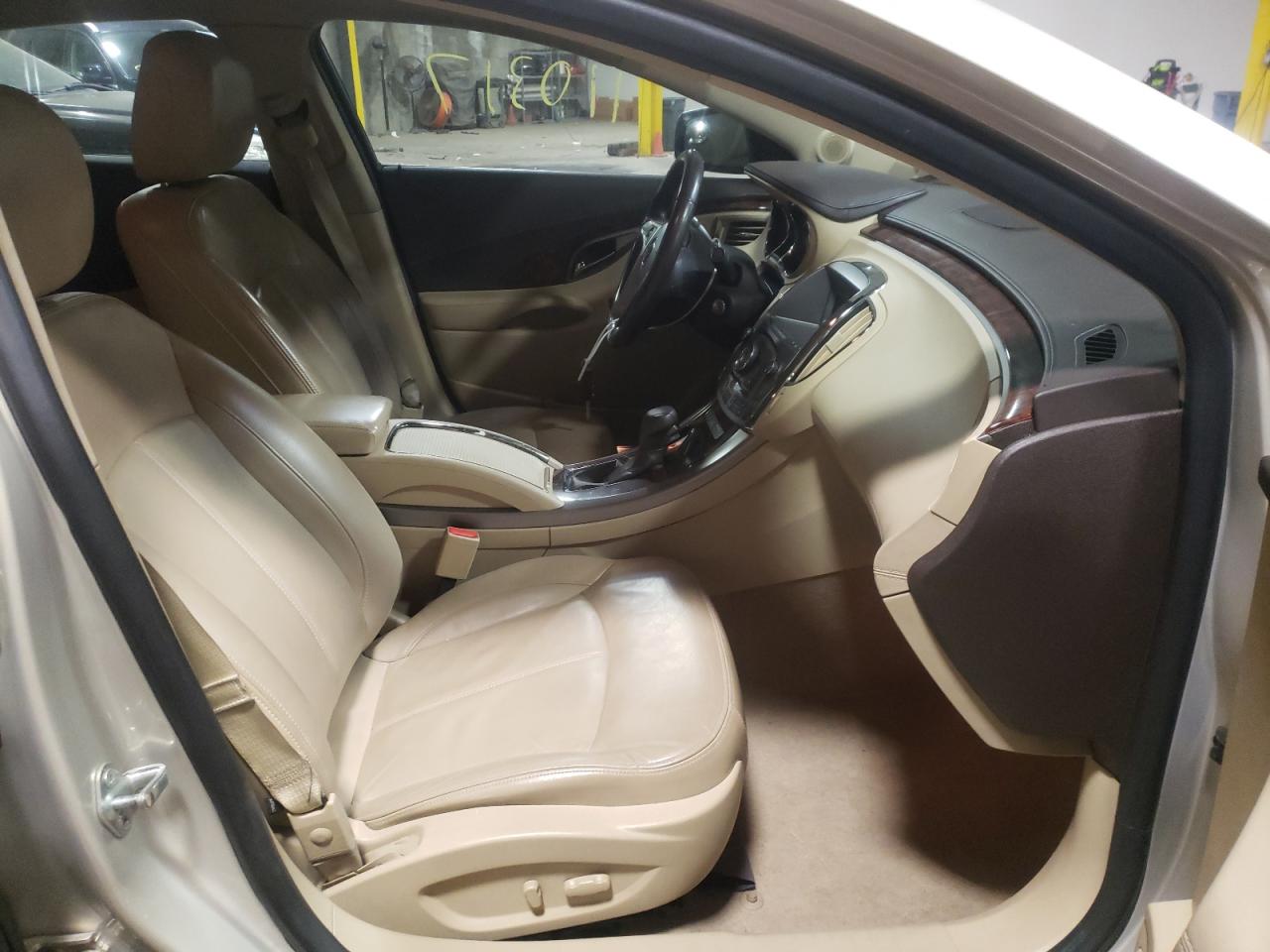 Photo 5 from auction – 2012 BUICK LACROSSE with VIN 1G4GC5ER2CF179178