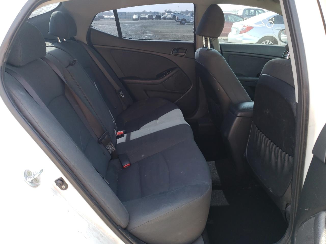 Photo 6 from auction – 2015 KIA OPTIMA LX with VIN KNAGM4A71F5661664