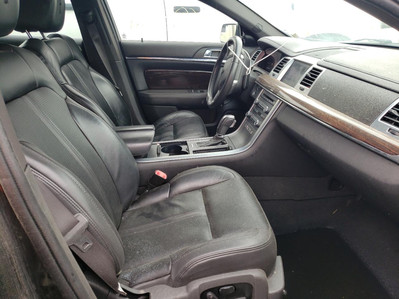 Photo 5 from auction – 2011 LINCOLN MKS with VIN 1LNHL9DR8BG604294