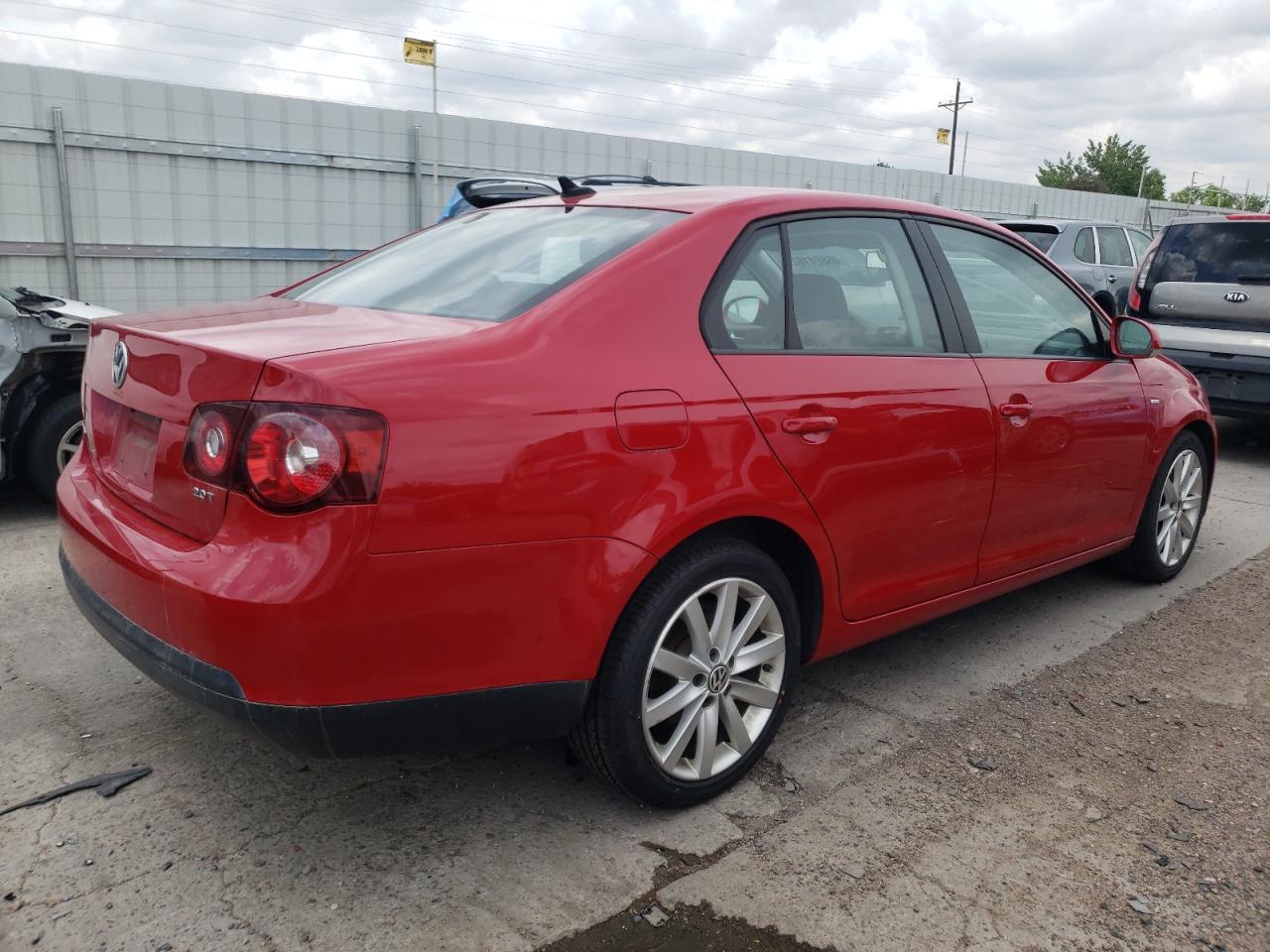 Photo 4 from auction – 2010 VOLKSWAGEN JETTA with VIN 3VWRA7AJ6AM159668