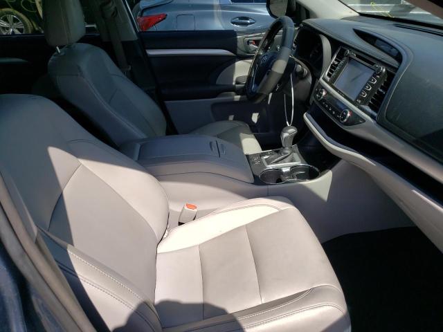 Photo 5 from auction – 2017 TOYOTA HIGHLANDER with VIN 5TDJZRFH4HS373319
