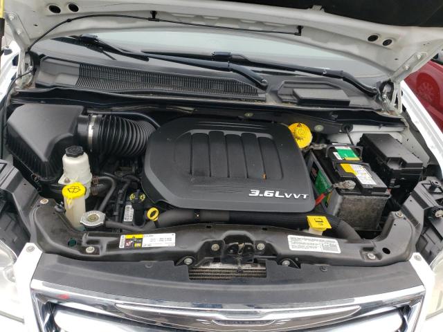 Photo 7 from auction – 2014 CHRYSLER TOWN & COU with VIN 2C4RC1BG4ER303570