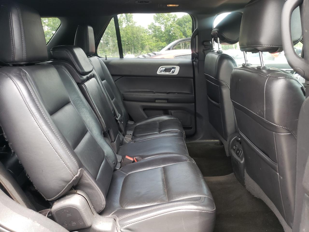 Photo 6 from auction – 2012 FORD EXPLORER L with VIN 1FMHK8F88CGA26989