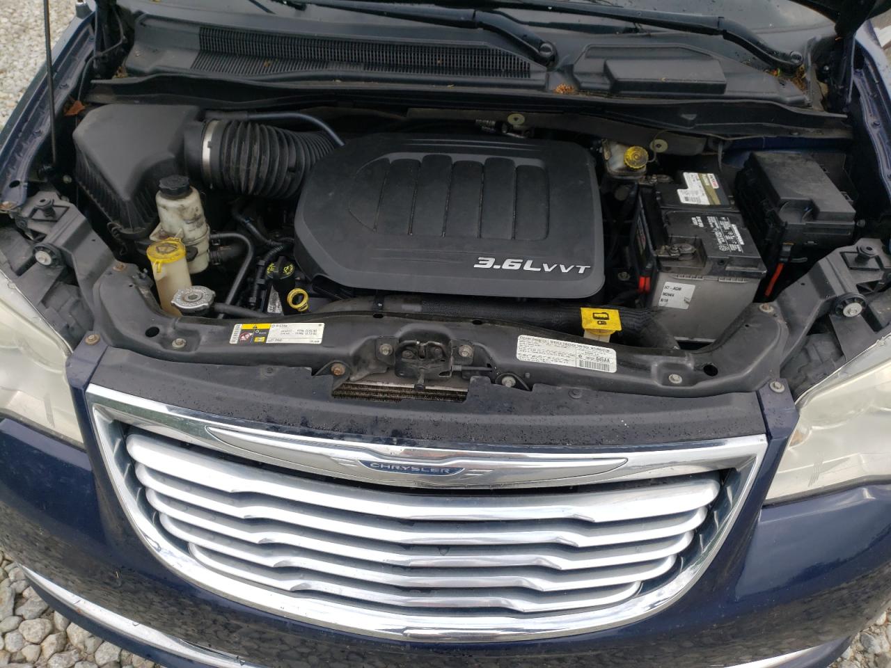 Photo 7 from auction – 2013 CHRYSLER TOWN & COU with VIN 2C4RC1BG4DR555527