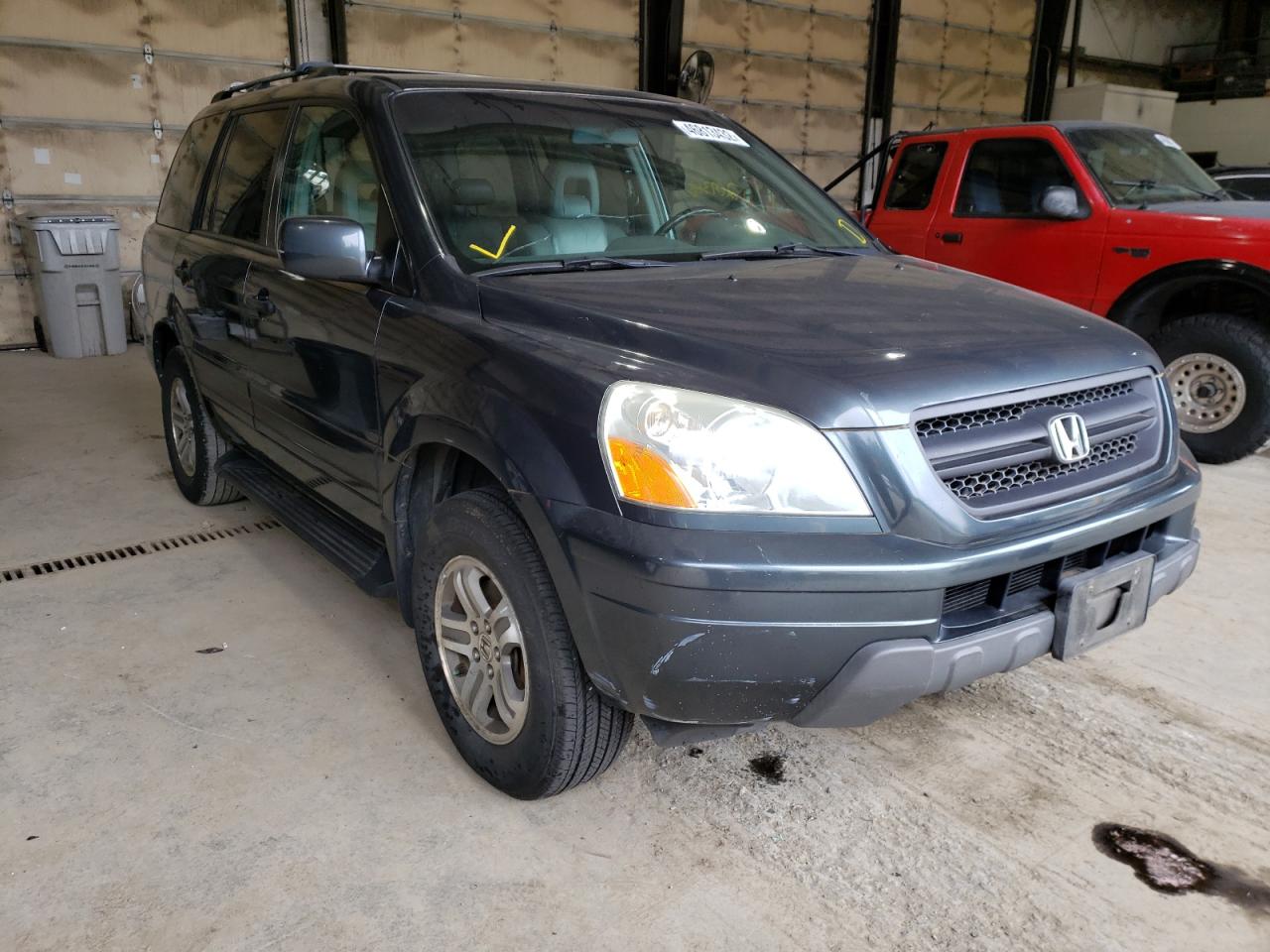 HONDA PILOT EXL 2003 with VIN 2HKYF18673H589958 - Photo from auction