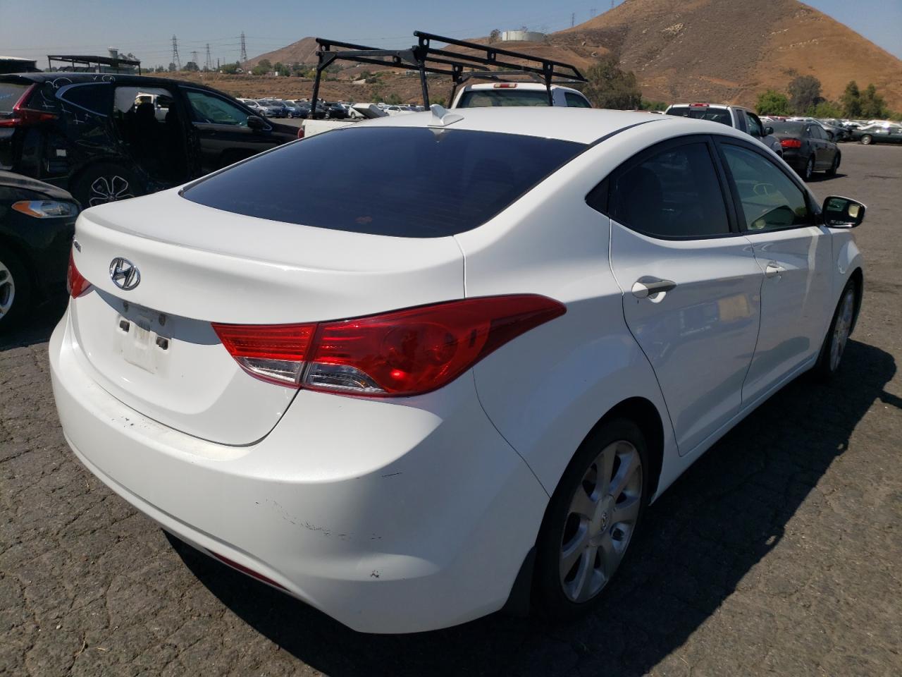 Photo 4 from auction – 2012 HYUNDAI ELANTRA GL with VIN 5NPDH4AE9CH089909