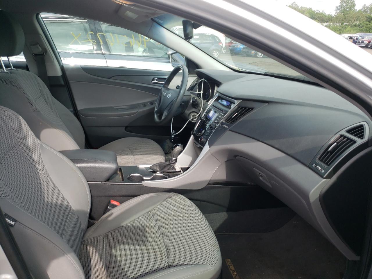 Photo 19 from auction – 2012 HYUNDAI SONATA GLS with VIN 5NPEB4AC3CH439555