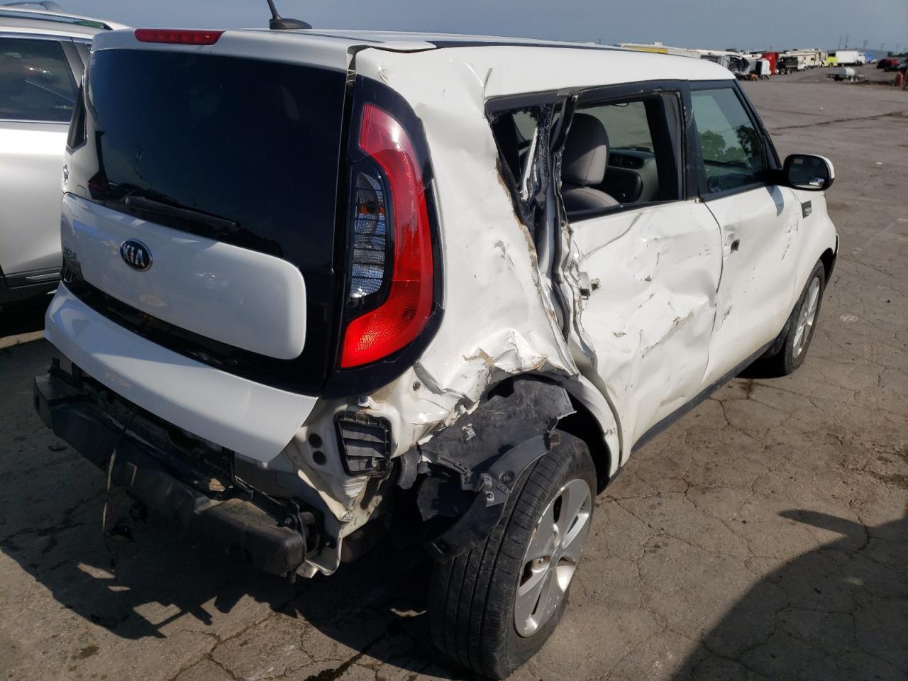 Photo 9 from auction – 2014 KIA SOUL with VIN KNDJN2A29E7004564