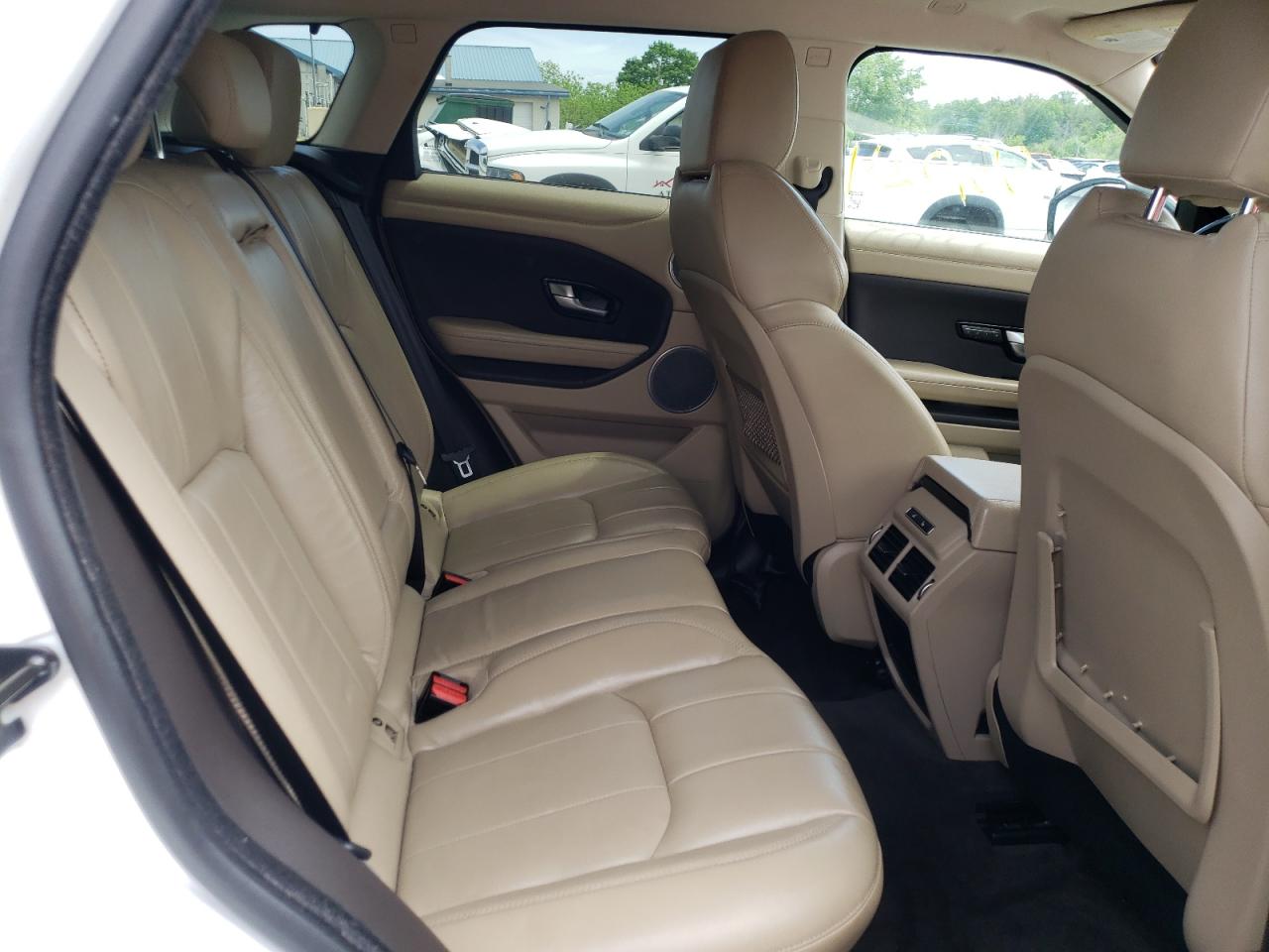 Photo 6 from auction – 2017 LAND ROVER RANGE ROVE with VIN SALVP2BG4HH169273