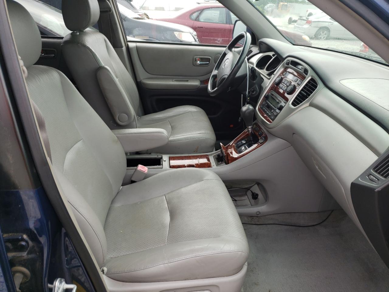 Photo 5 from auction – 2005 TOYOTA HIGHLANDER with VIN JTEEP21A850081949
