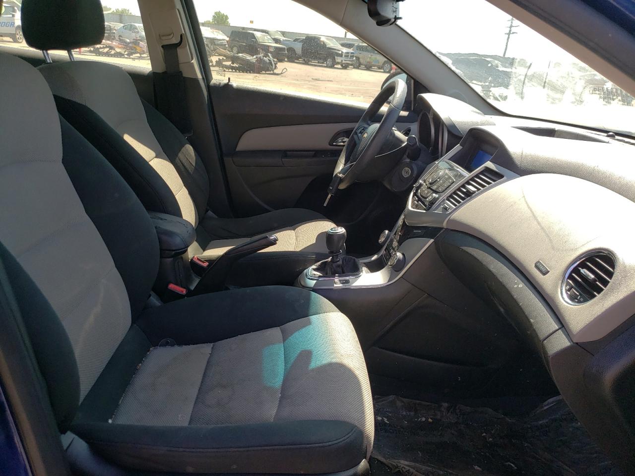 Photo 5 from auction – 2012 CHEVROLET CRUZE LS with VIN 1G1PD5SH5C7166084
