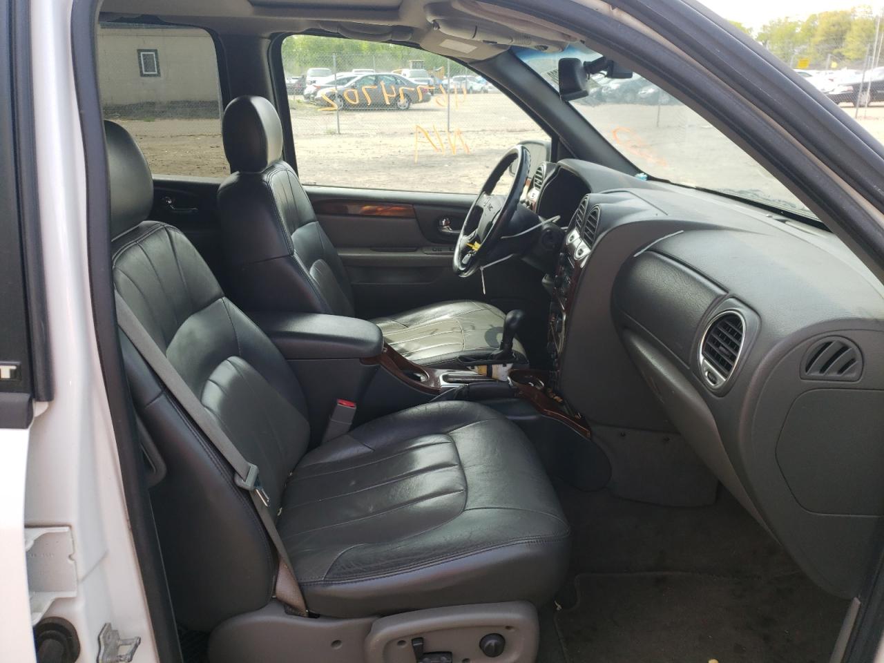 Photo 5 from auction – 2004 GMC ENVOY with VIN 1GKDT13S642422820