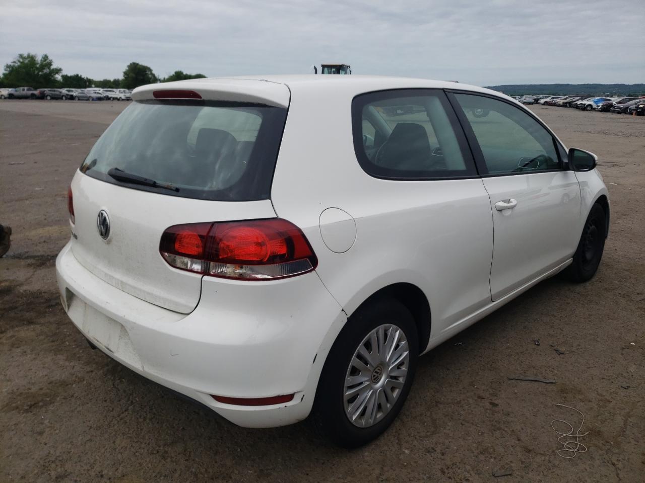 Photo 4 from auction – 2011 VOLKSWAGEN GOLF with VIN WVWAA7AJ5BW019872