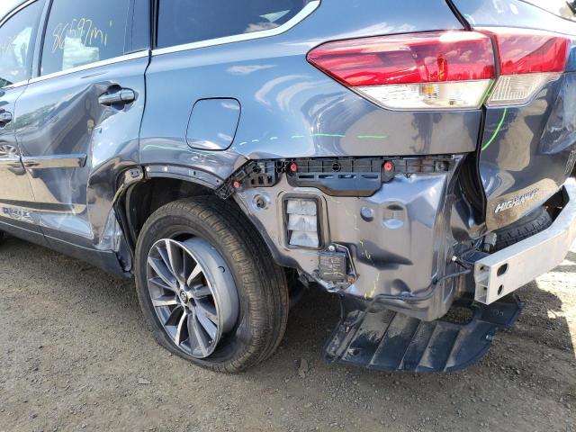 Photo 9 from auction – 2017 TOYOTA HIGHLANDER with VIN 5TDJZRFH4HS373319