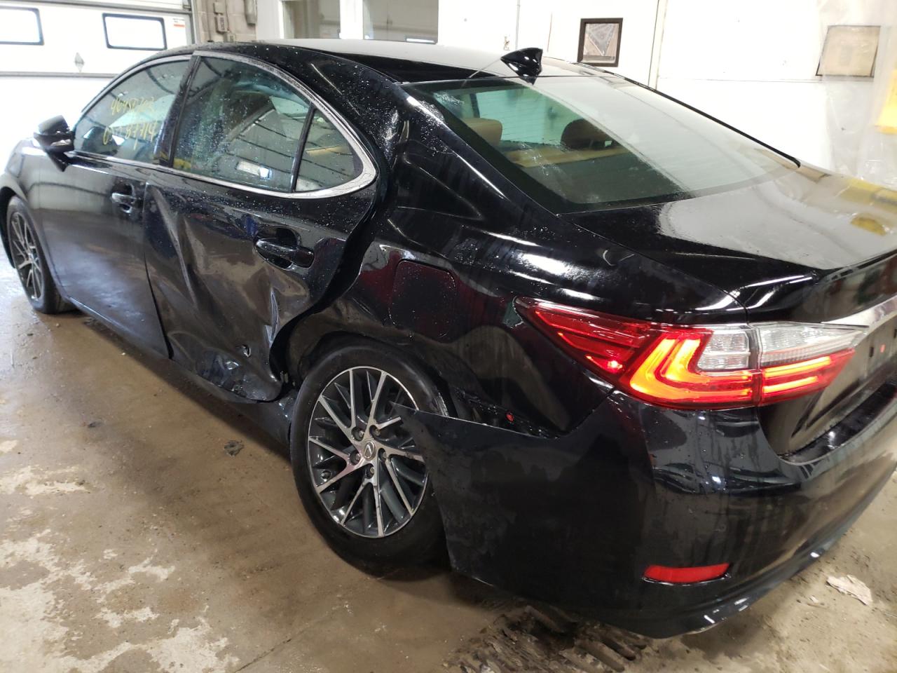 Photo 9 from auction – 2016 LEXUS ES 350 with VIN 58ABK1GG4GU027804
