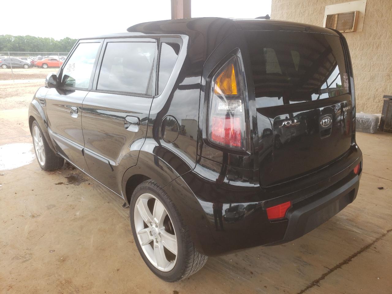 Photo 3 from auction – 2010 KIA SOUL + with VIN KNDJT2A2XA7055359