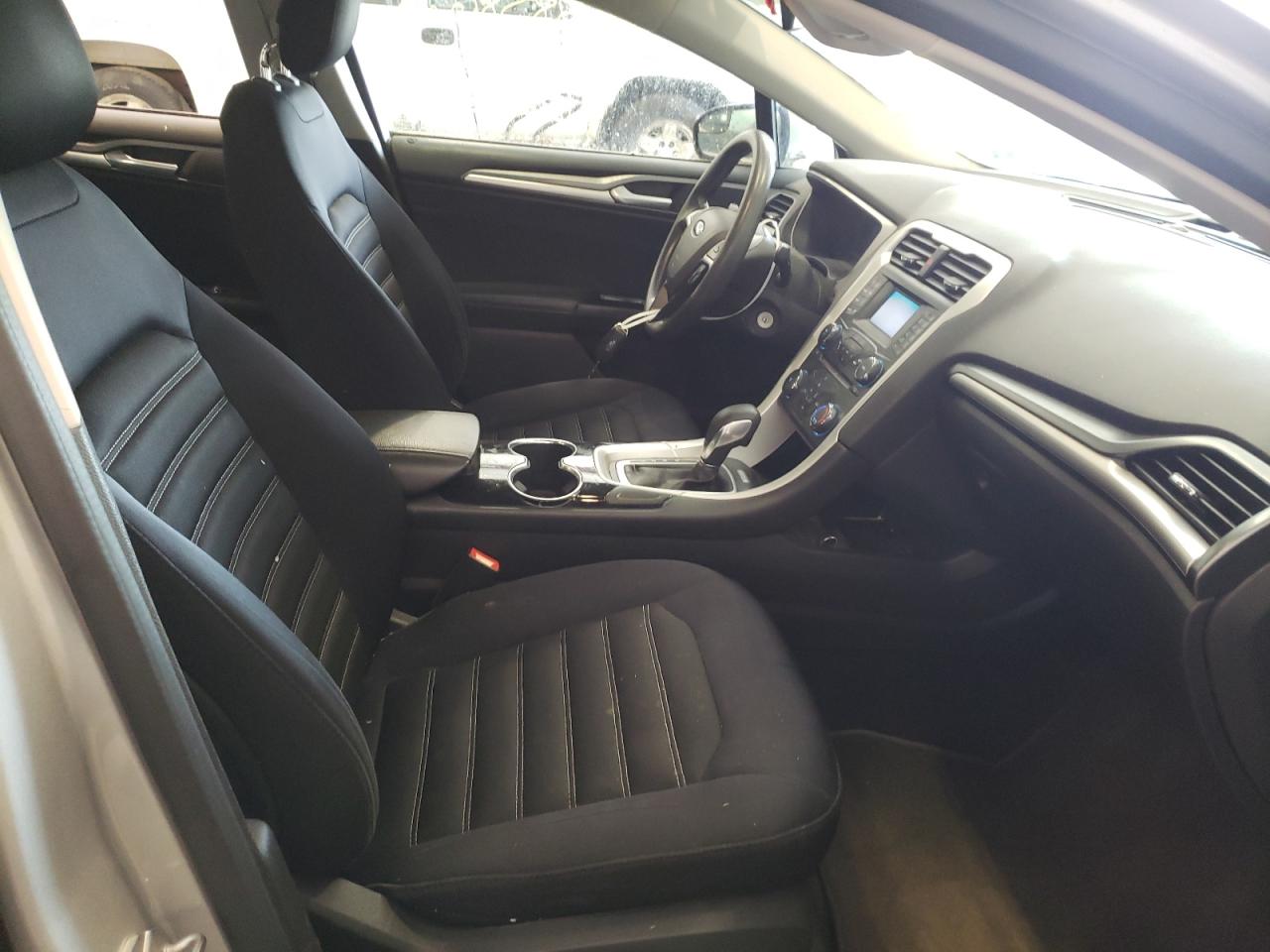 Photo 5 from auction – 2015 FORD FUSION SE with VIN 3FA6P0H75FR144987