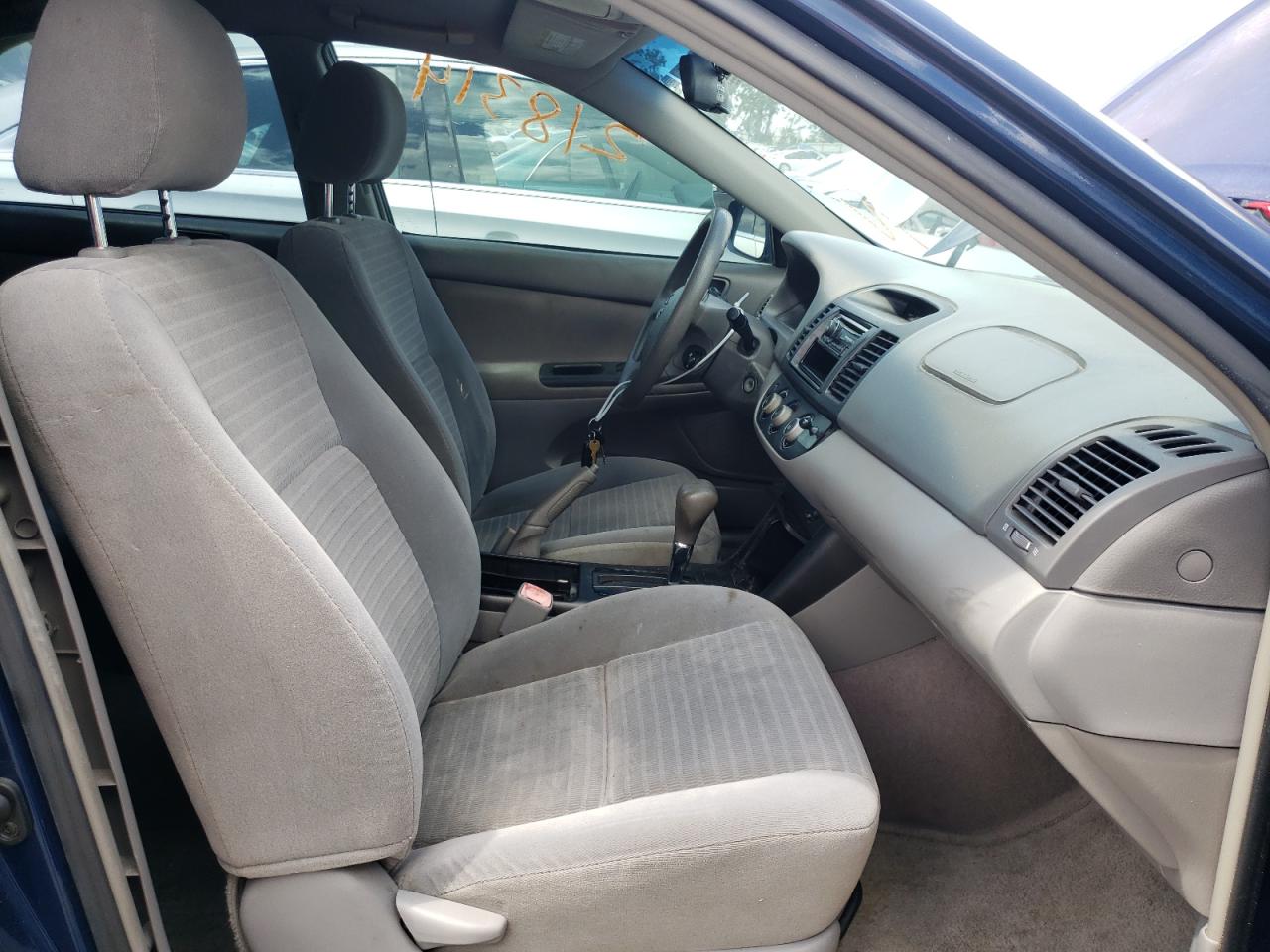 Photo 5 from auction – 2005 TOYOTA CAMRY LE with VIN 4T1BE32K25U088636