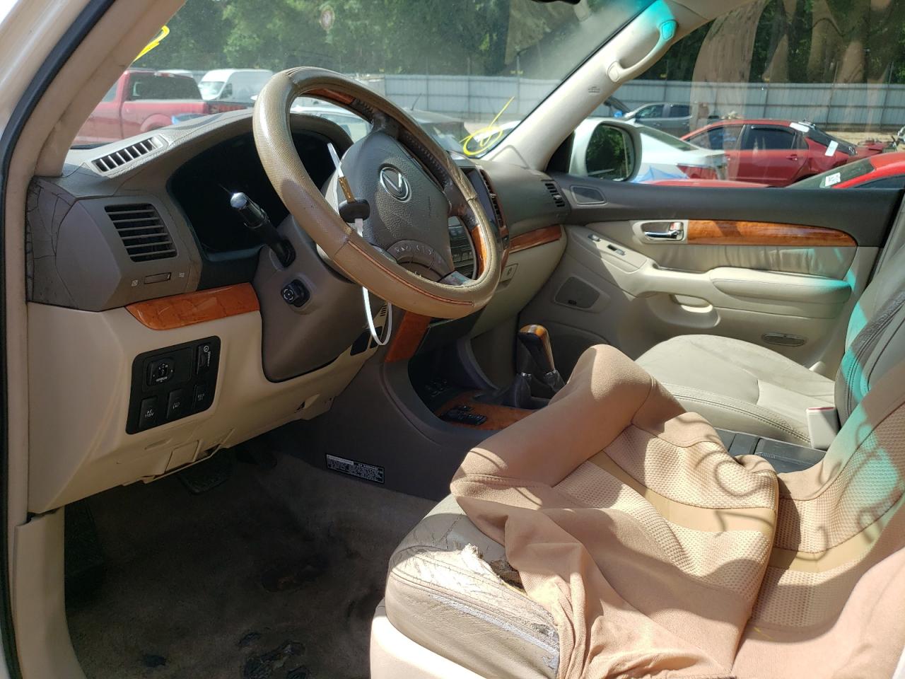 Photo 9 from auction – 2004 LEXUS GX 470 with VIN JTJBT20X340064349