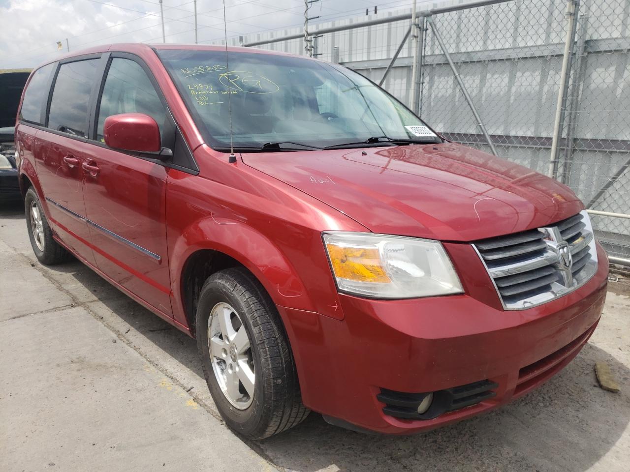 DODGE GRAND CARA 2008 with VIN 1D8HN54P38B177569 - Photo from auction