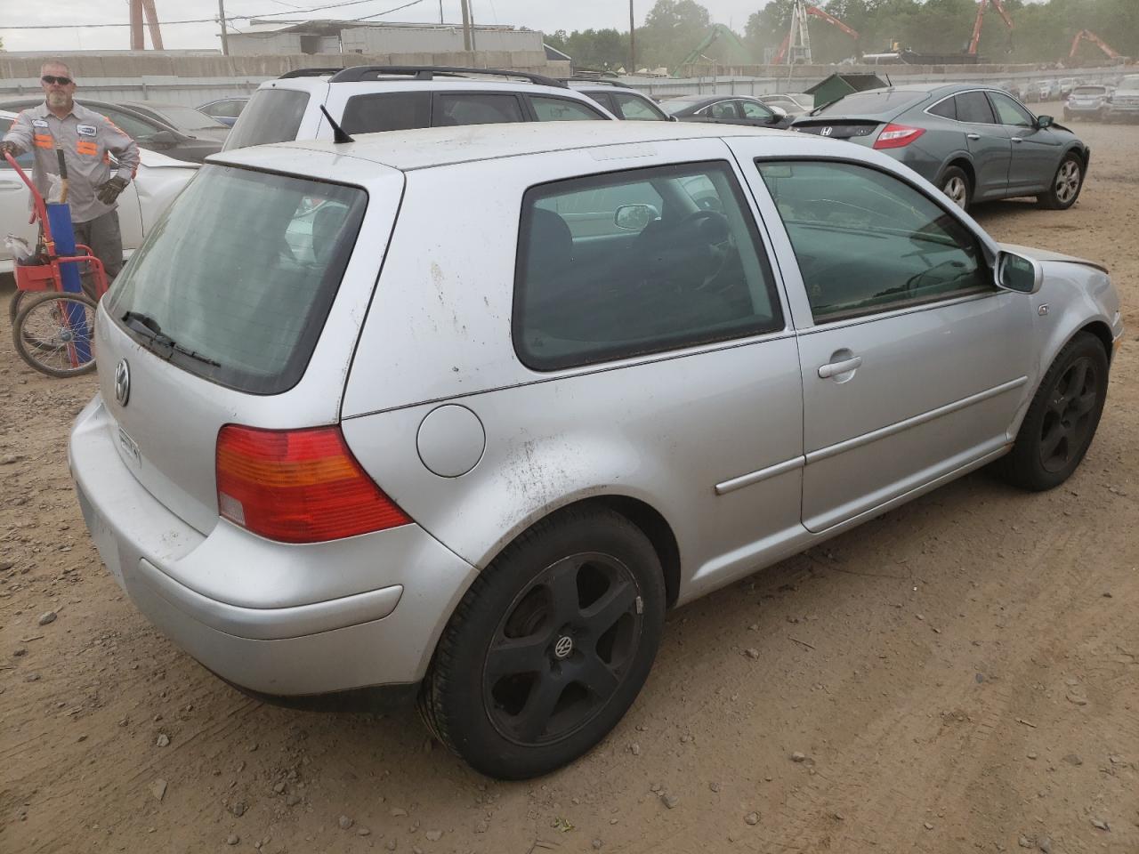 Photo 17 from auction – 2004 VOLKSWAGEN GOLF GL with VIN 9BWBL61J144031045