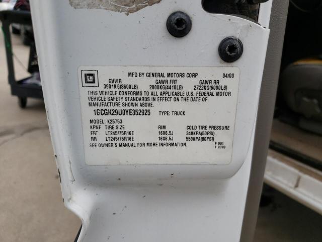 Photo 10 from auction – 2000 CHEVROLET SILVERADO with VIN 1GCGK29U0YE352925