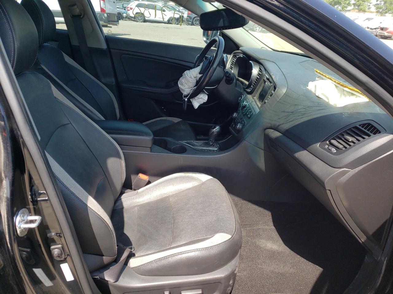 Photo 19 from auction – 2012 KIA OPTIMA SX with VIN 5XXGR4A67CG001034