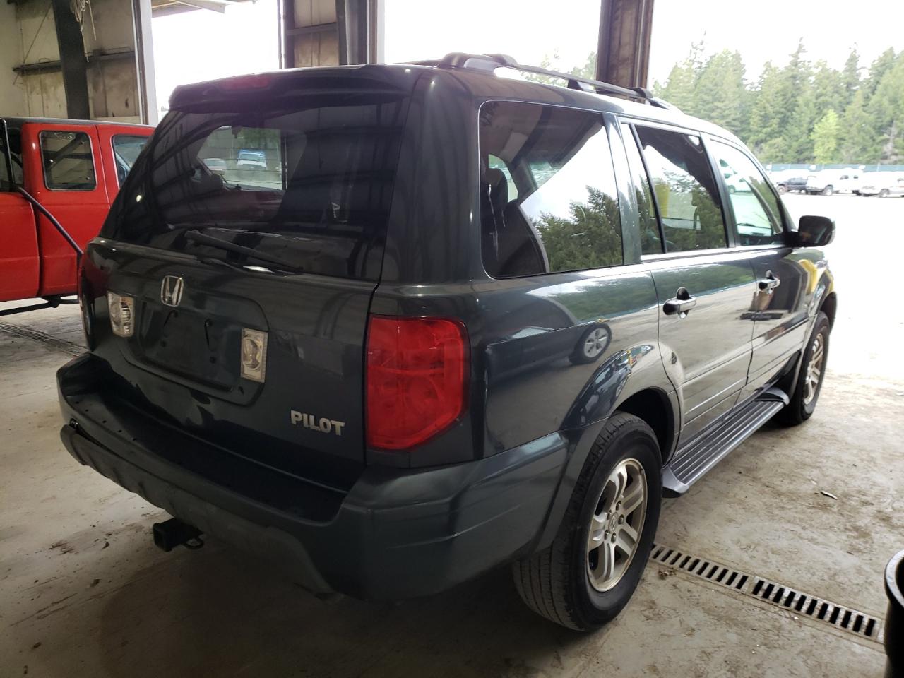 Photo 4 from auction – 2003 HONDA PILOT EXL with VIN 2HKYF18673H589958