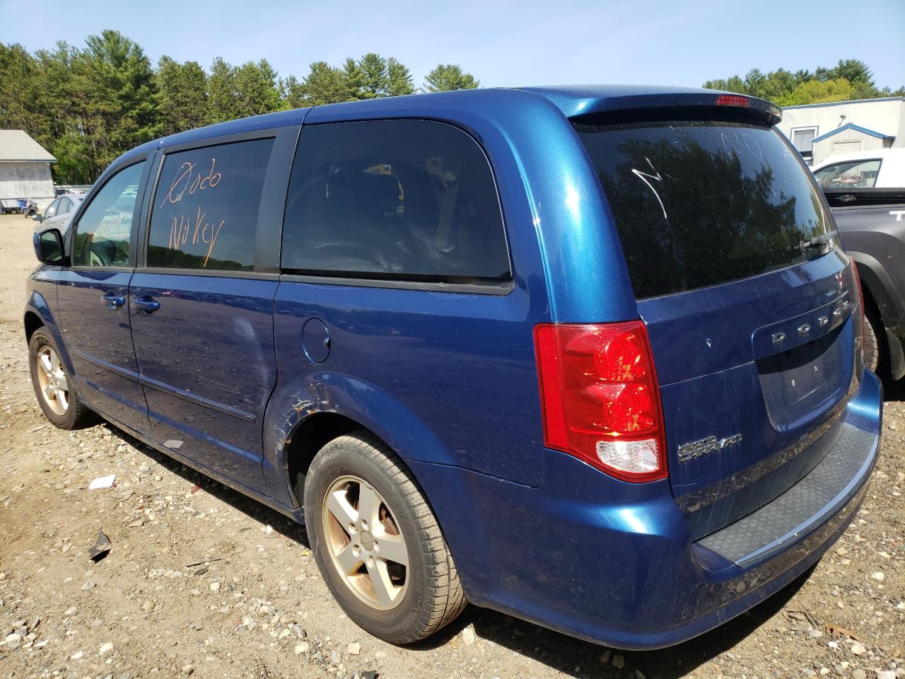 Photo 3 from auction – 2011 DODGE GRAND CARA with VIN 2D4RN3DGXBR650676