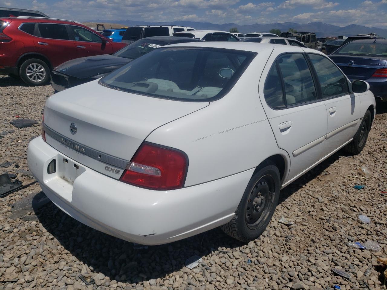 Photo 4 from auction – 2001 NISSAN ALTIMA XE with VIN 1N4DL01D11C205021