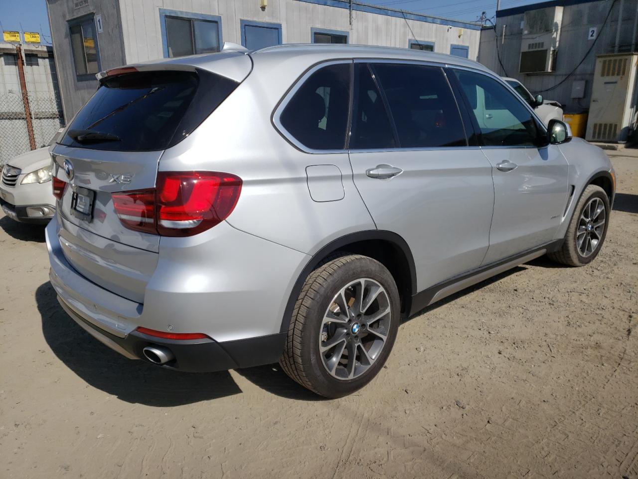 Photo 4 from auction – 2017 BMW X5 SDRIVE3 with VIN 5UXKR2C3XH0W43384