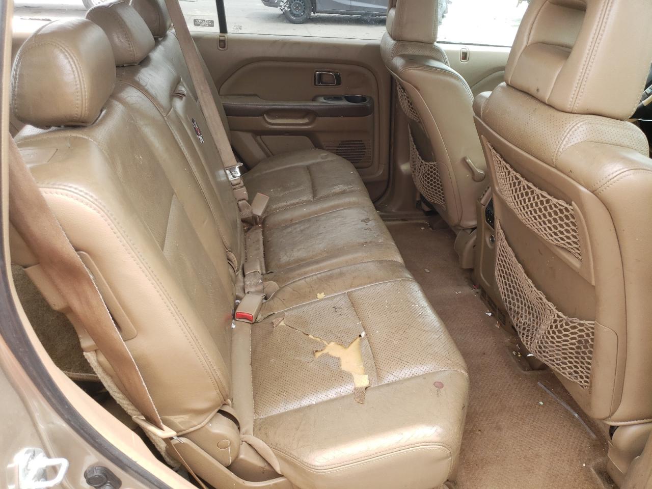 Photo 18 from auction – 2005 HONDA PILOT EXL with VIN 5FNYF18605B062197
