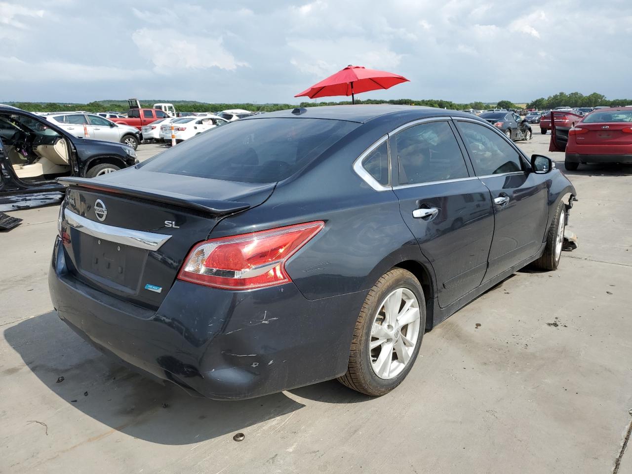 Photo 4 from auction – 2013 NISSAN ALTIMA with VIN 1N4AL3AP5DN563892