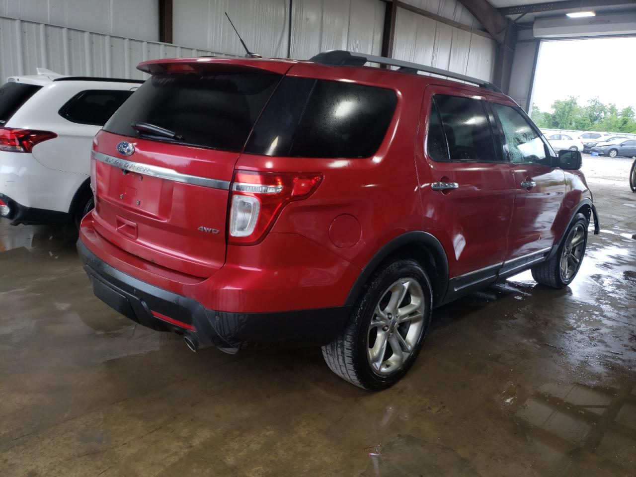 Photo 4 from auction – 2011 FORD EXPLORER L with VIN 1FMHK8F80BGA03351