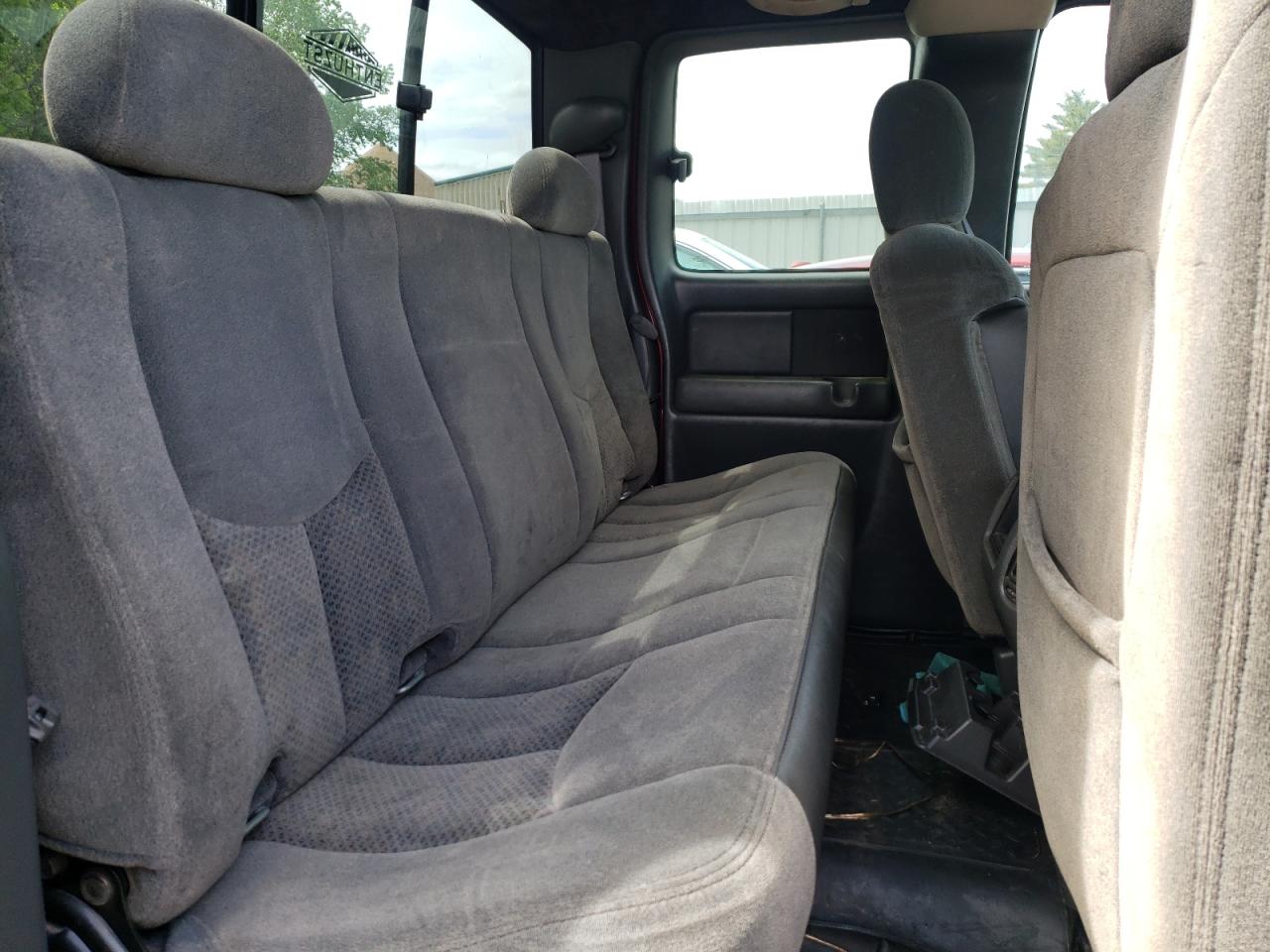Photo 6 from auction – 2005 CHEVROLET SILVERADO with VIN 1GCHK29245E140513
