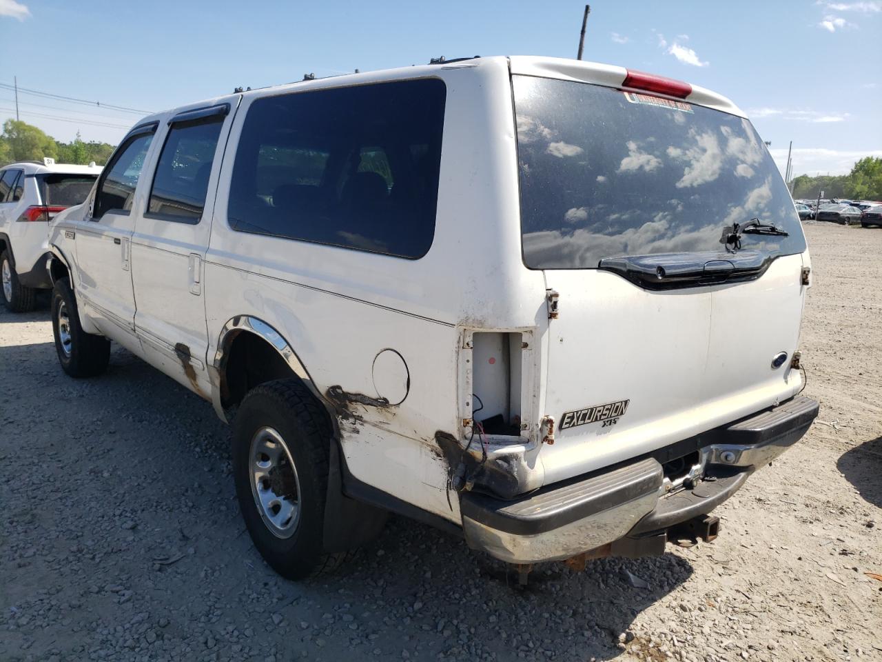 Photo 3 from auction – 2000 FORD EXCURSION with VIN 1FMNU41S5YED47285