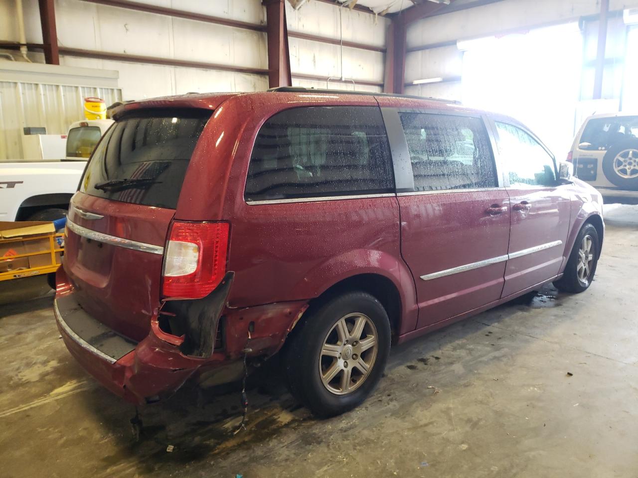 Photo 4 from auction – 2012 CHRYSLER TOWN & COU with VIN 2C4RC1CG1CR156281