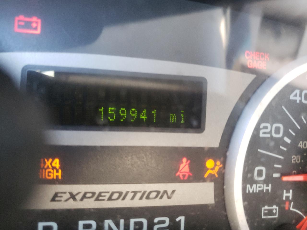 Photo 8 from auction – 2005 FORD EXPEDITION with VIN 1FMFU18545LB07204
