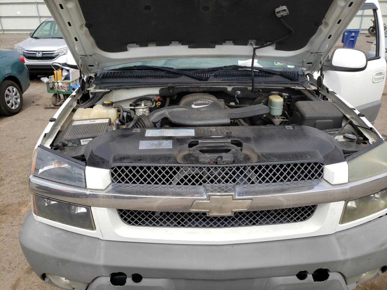 Photo 7 from auction – 2002 CHEVROLET AVALANCHE with VIN 3GNEC13T02G131718