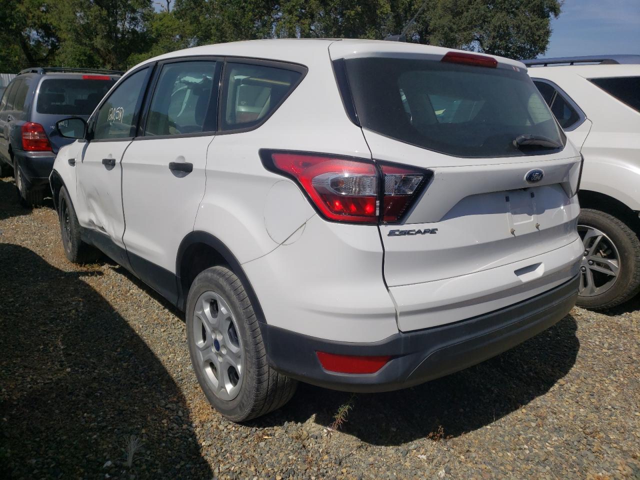 Photo 3 from auction – 2017 FORD ESCAPE S with VIN 1FMCU0F78HUE97644