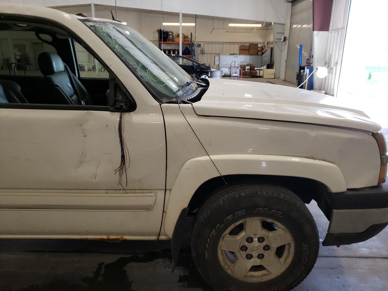 Photo 9 from auction – 2004 CHEVROLET SILVERADO with VIN 2GCEK13T141328730